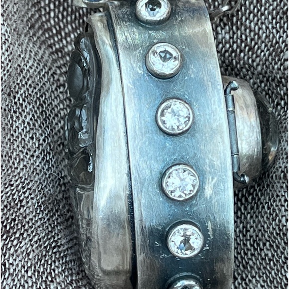 one of a kind hand crafted Guanyin carved quartz moonstone treasure box pendant - Picture 10 of 16